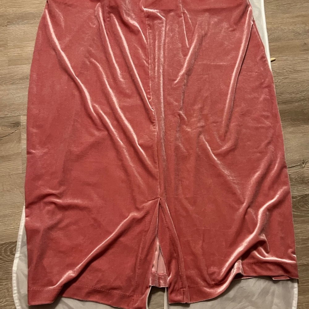 Eloquii - Pink Column Velvet Skirt (US 24)